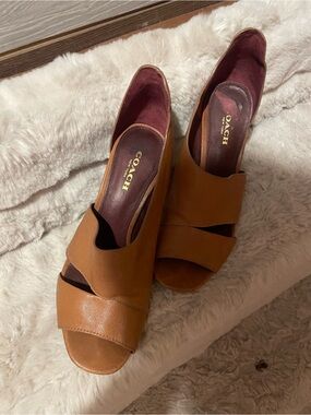 Coach Tan Leather Open-Toe Wedge Sandals with Maroon Insole